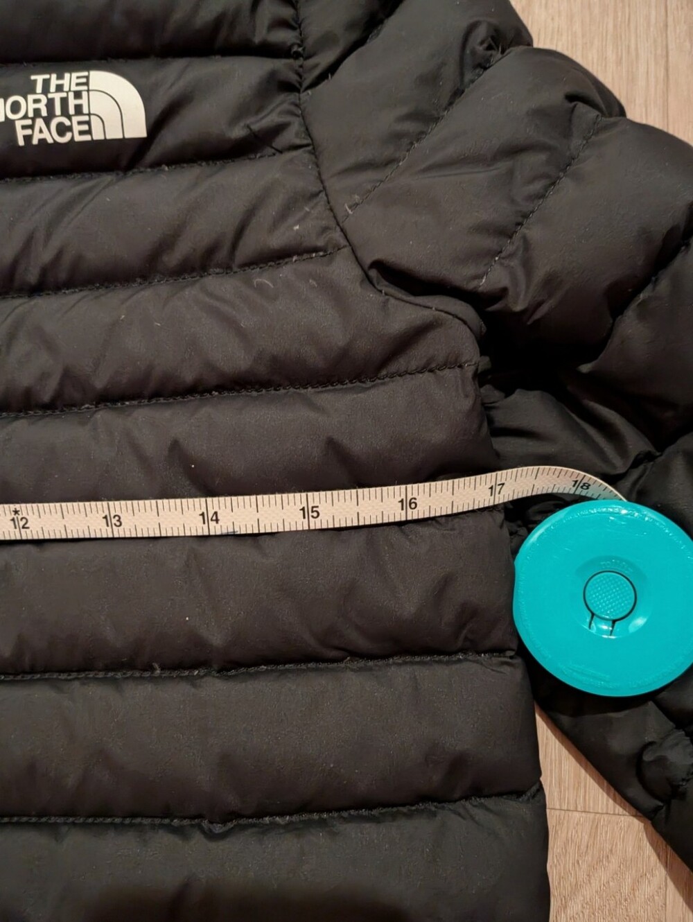 The North Face Black Quilted 700 Down Jacket - Picture 8 of 9